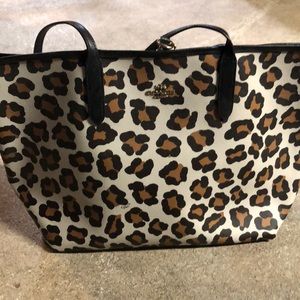 Coach purse & wristlet